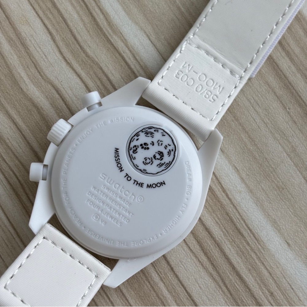 Omega white battery watch - Picture 3 of 9